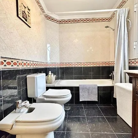 Stunning 3 Bedroom In With Ocean Views * Radazul