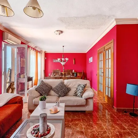 Stunning 3 Bedroom In With Ocean Views