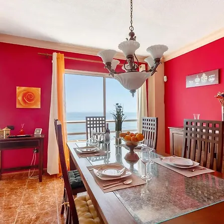 아파트 Stunning 3 Bedroom In With Ocean Views Radazul