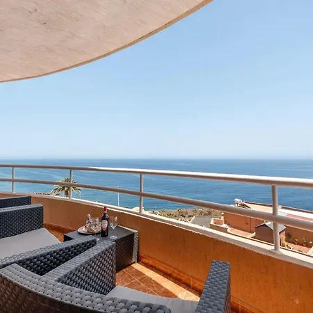 Stunning 3 Bedroom In With Ocean Views 아파트 Radazul