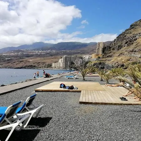 Stunning 3 Bedroom In With Ocean Views 아파트