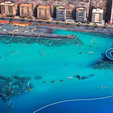 Stunning 3 Bedroom In With Ocean Views 아파트 Radazul