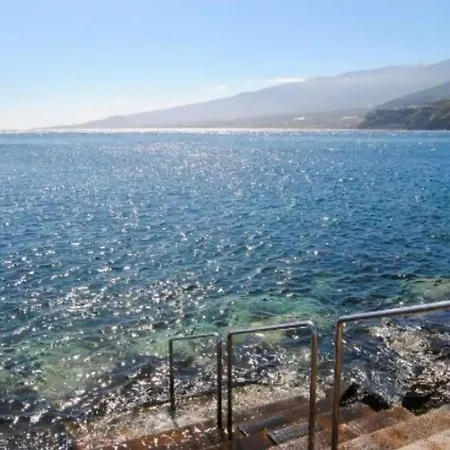 아파트 Stunning 3 Bedroom In With Ocean Views *