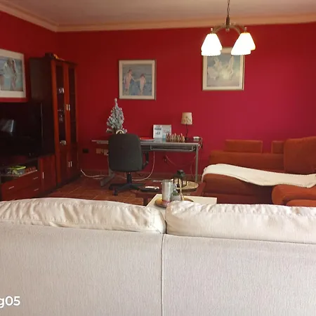 Stunning 3 Bedroom In With Ocean Views 아파트 Radazul