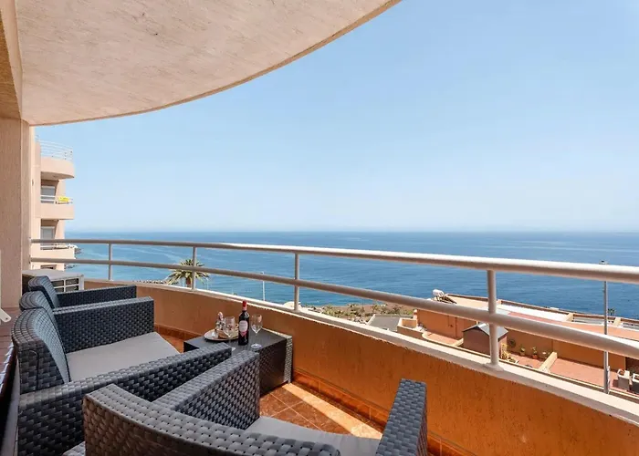 Stunning 3 Bedroom In With Ocean Views דירה Radazul