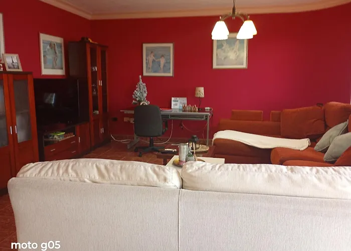 Stunning 3 Bedroom In With Ocean Views דירה Radazul